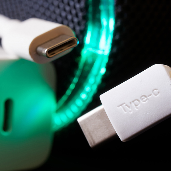 Amélioration de la protection VBUS pour la distribution d'énergie USB 48 V avec la technologie SurgeSwitch®